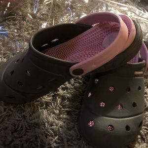 Rubber/foam light weight/Croc-like Sandals